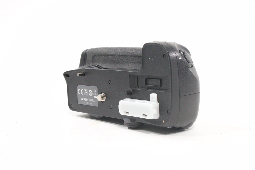 Nikon MB-D11 Battery Pack for D7000