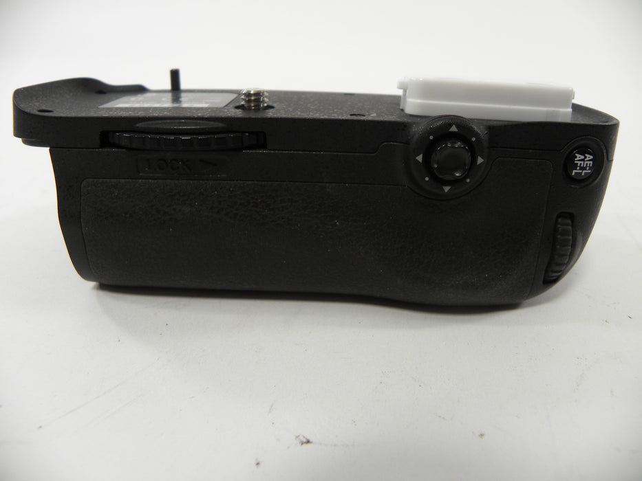 Nikon MB-D14 Vertical Battery Grip