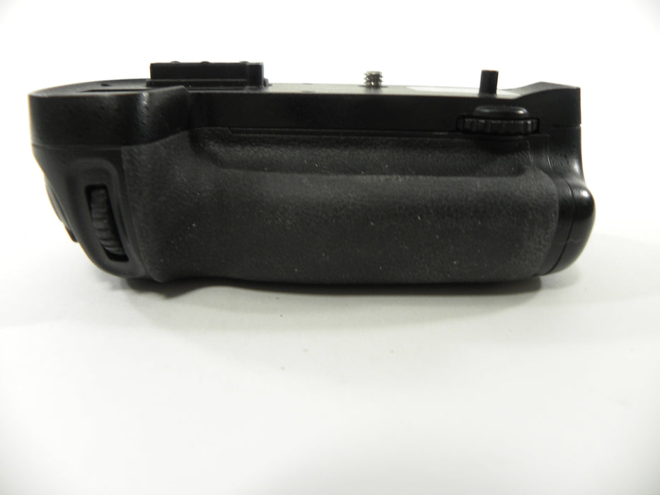 Nikon MB-D15 Battery Grip for D7100-D7200
