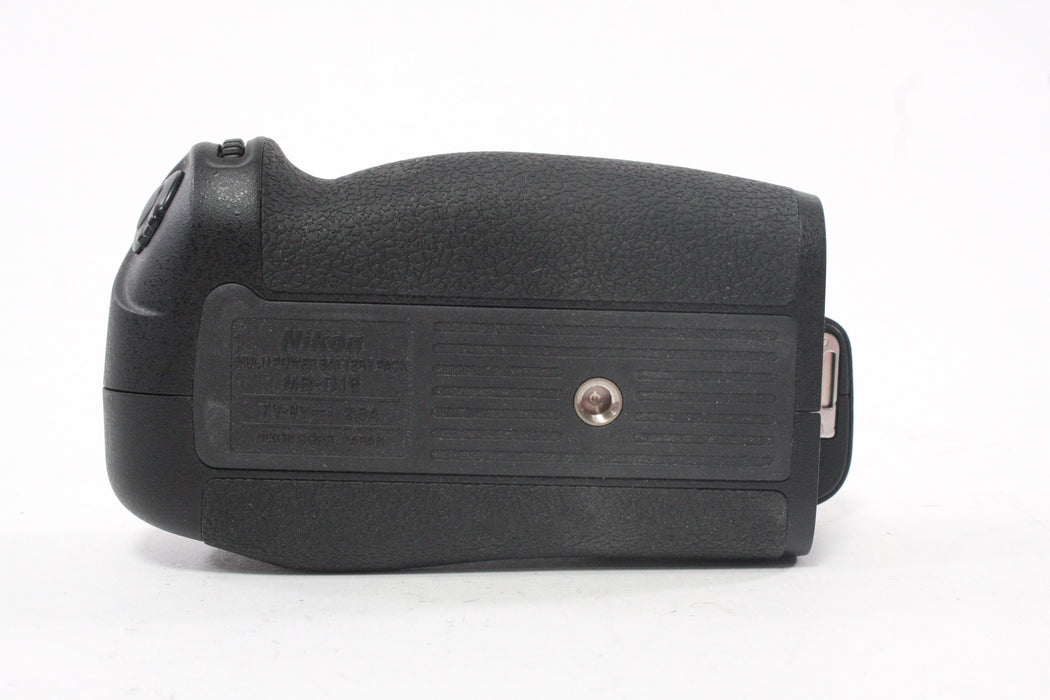 Nikon MB-D16 Battery Grip