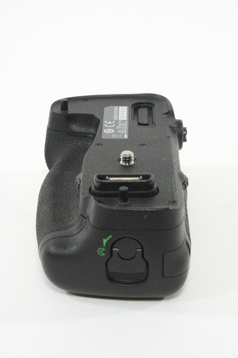 Nikon MB-D16 Multi Power Battery Pack for Nikon D750