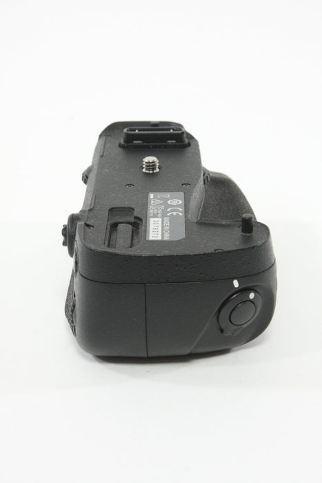 Nikon MB-D16 Multi Power Battery Pack for Nikon D750