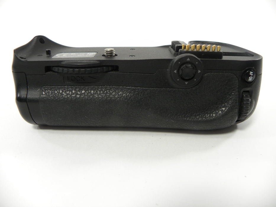 Nikon MD D10 Battery Grip for Nikon D700