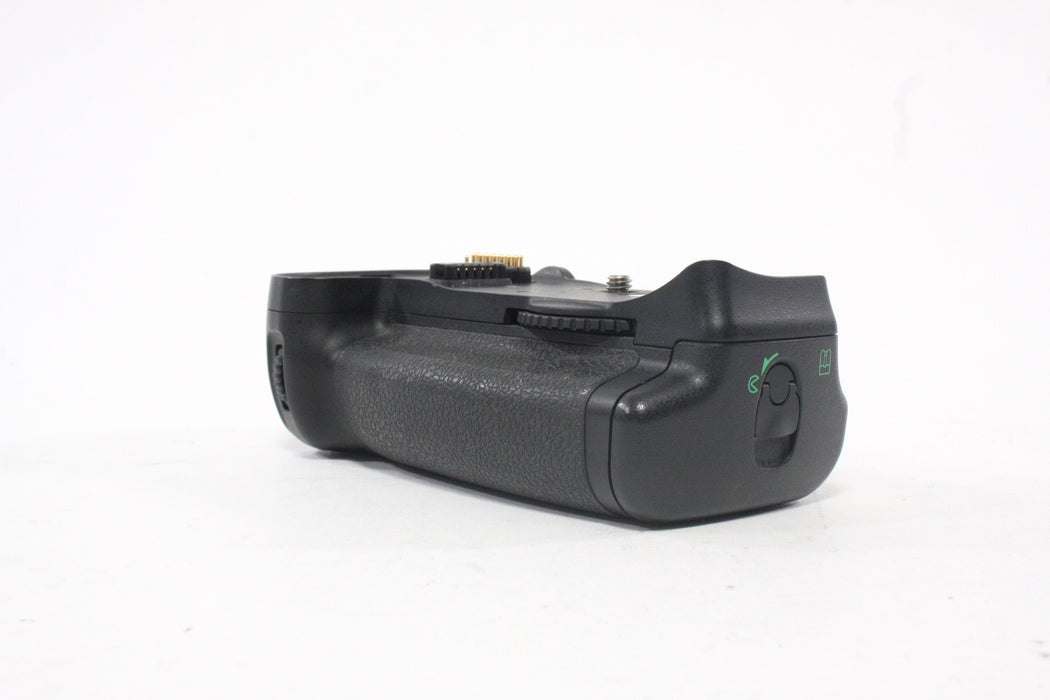 Nikon Multi Power Battery Pack MB-D10