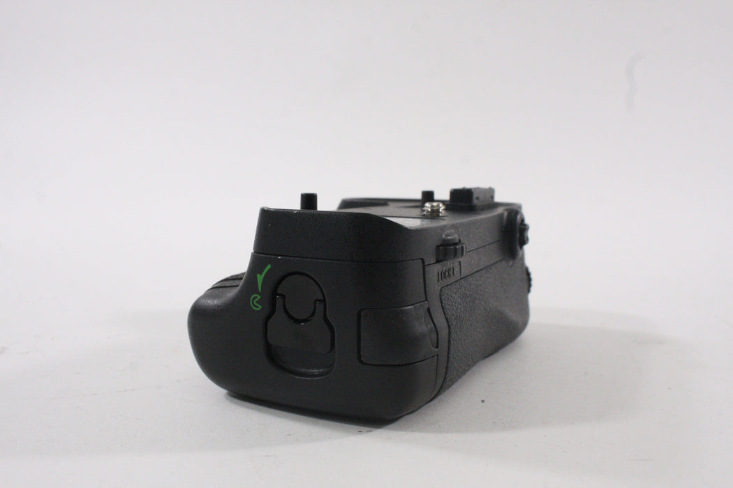 Nikon Multi-Power Battery Pack MB-D15