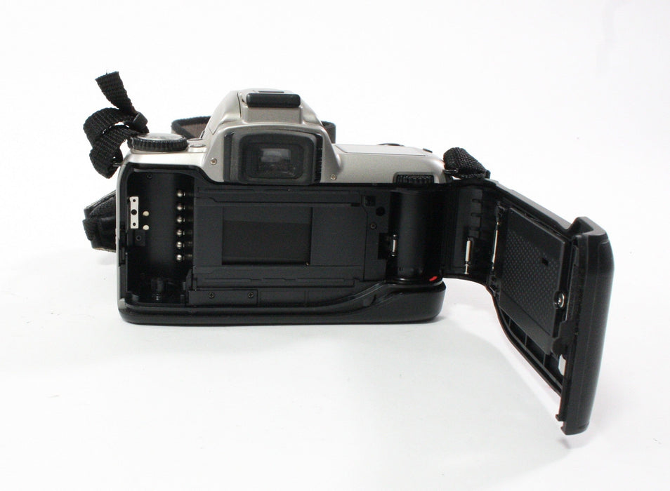 Nikon N65 35mm SLR Camera with 28-80mm f/3.35.6 G Lens