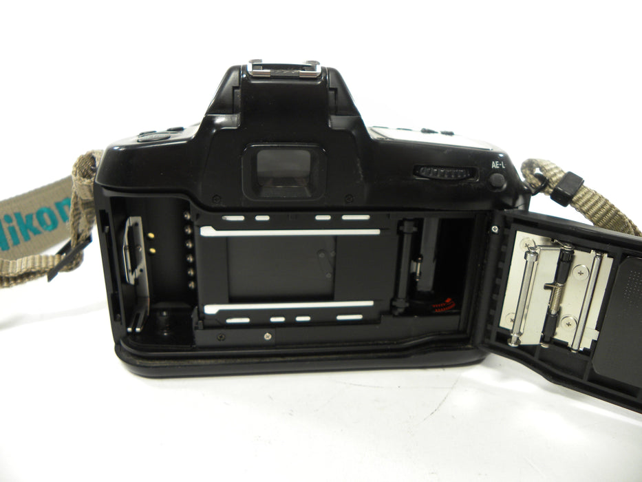 Nikon N70 35mm SLR w/AF Nikkor 24-50mm f3.3-4.5D