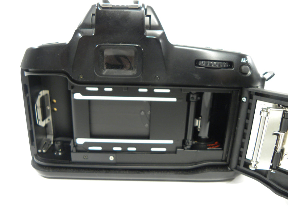 Nikon N70 35mm SLR w/Nikon AF Nikkor 35-80mm f4-5.6D AS IS