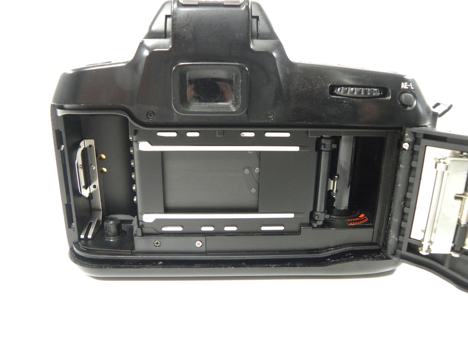 Nikon N70 35mm SLR w/Quantaray 28-80mm f3.5-5.6