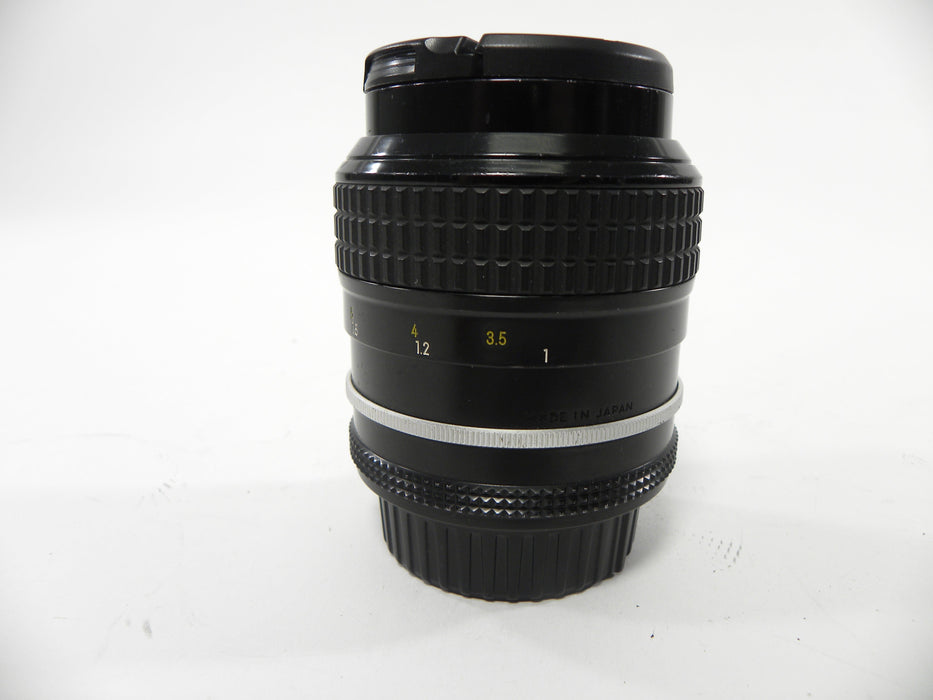 Nikon Nikkor 105mm f2.5