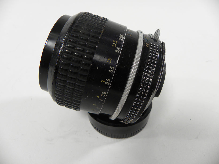 Nikon Nikkor 28mm f2