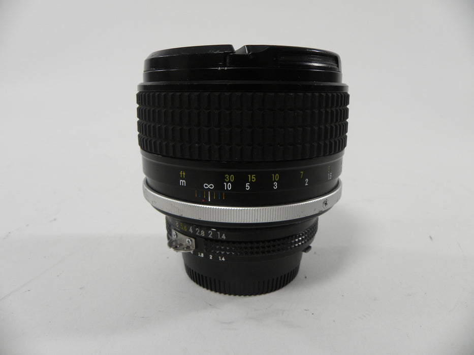 Nikon Nikkor 85mm f1.4 Ai-S