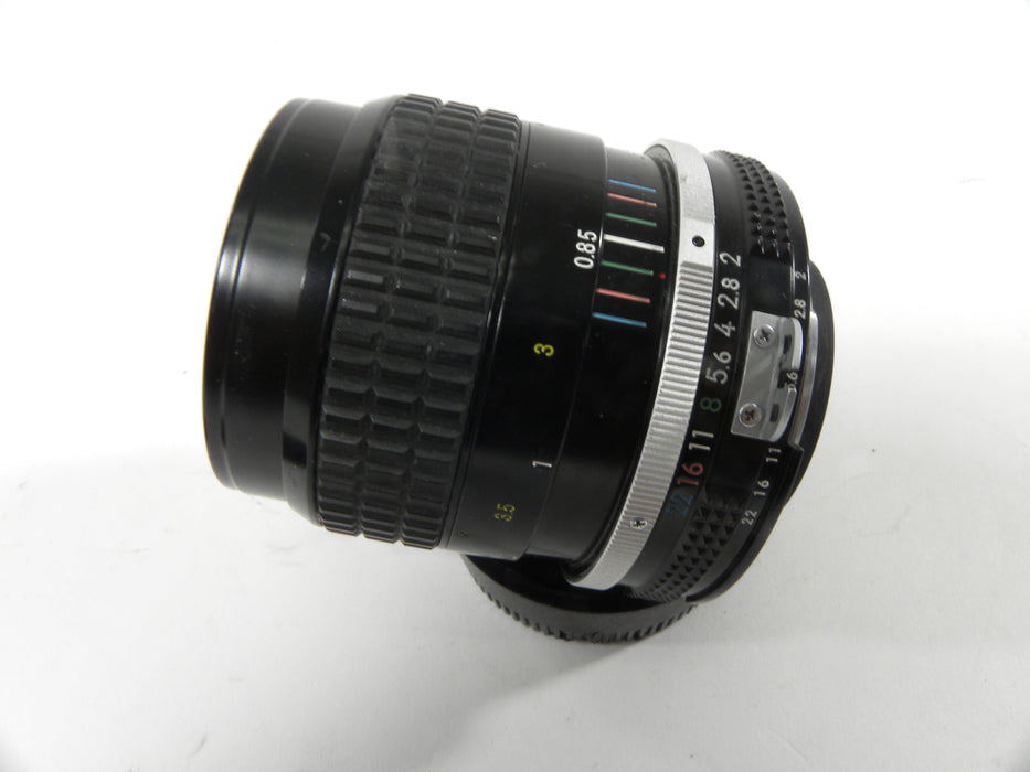 Nikon Nikkor 85mm f2