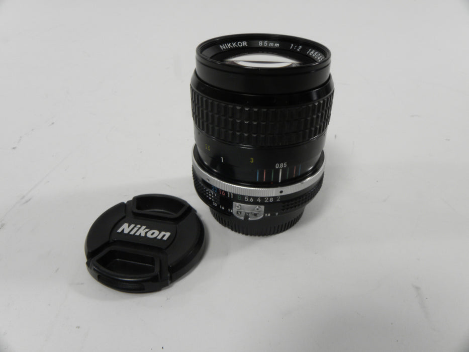 Nikon Nikkor 85mm f2