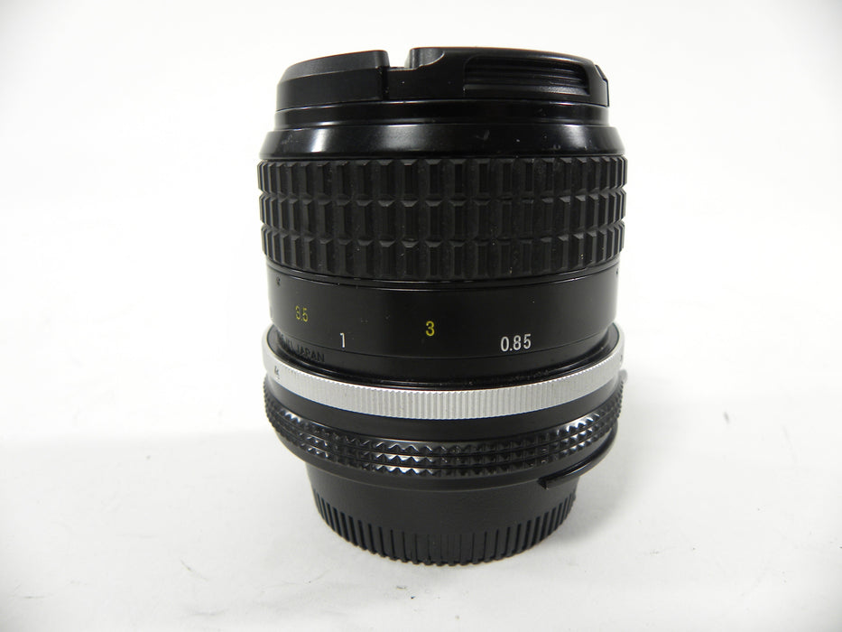 Nikon Nikkor 85mm f2