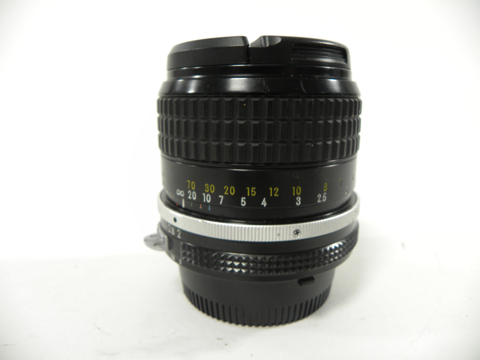 Nikon Nikkor 85mm f2