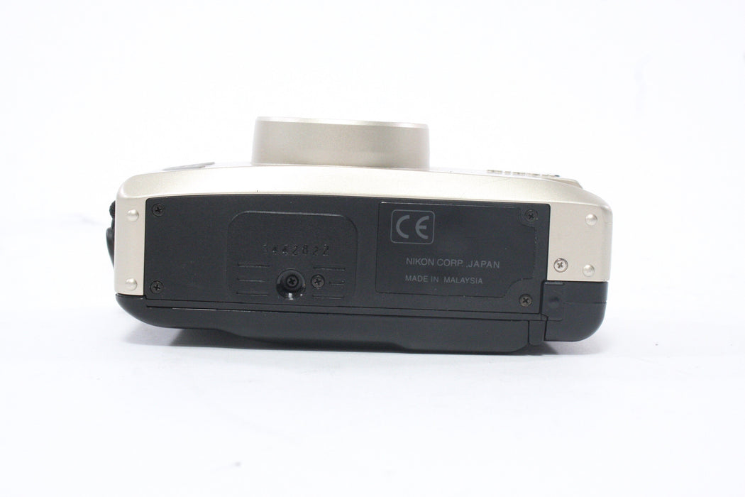 Nikon OneTouch Zoom 90 AF Quartz Date 35mm Point-and-Shoot Camera