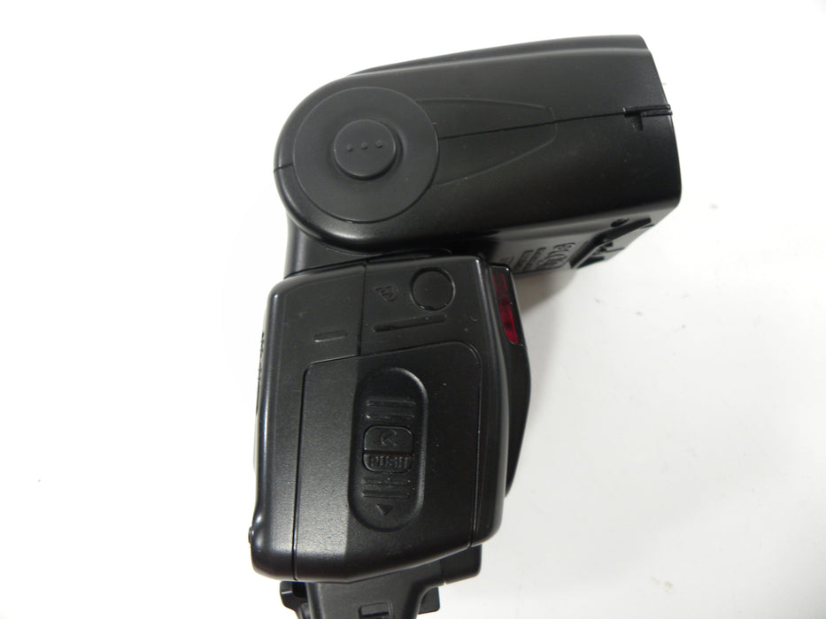 Nikon SB-700 Speedlight Shoe Mount Flash