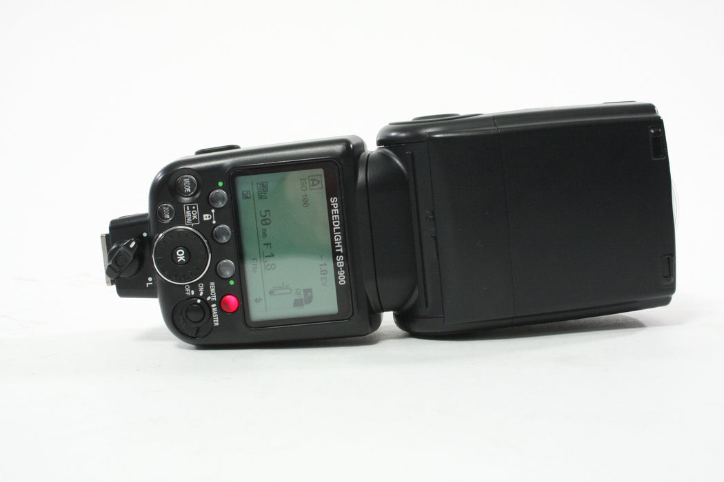 Nikon Speedlight SB-900