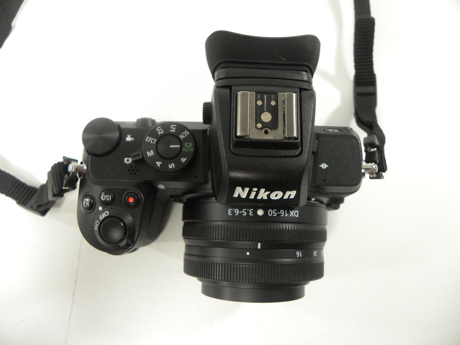 Nikon Z 50 20.9mp Mirrorless Digital w/DX  16-50mm f3.5-6.3  Shutter Ct. 2.945