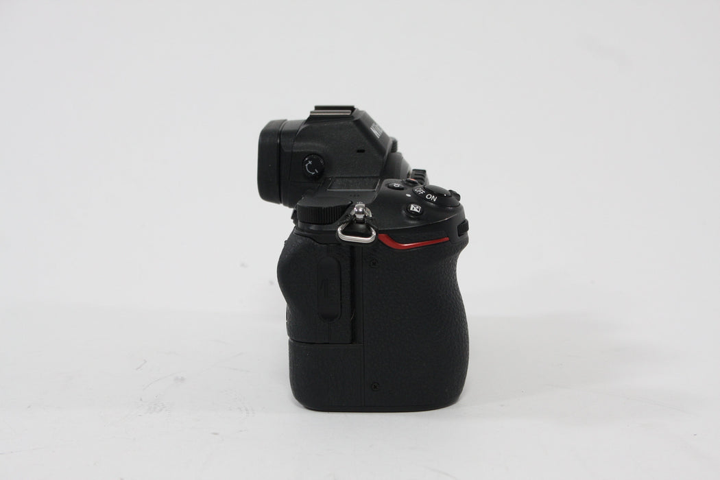 Nikon Z6 - Body Only SC# 11,101