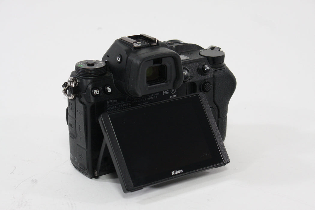 Nikon Z6 - Body Only SC# 11,101