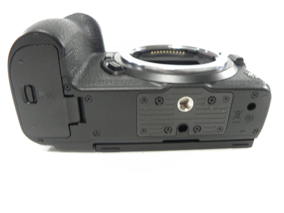 Nikon Z7 II 45.7mp Mirrorless Digital Camera body only Shutter Ct. 10,271