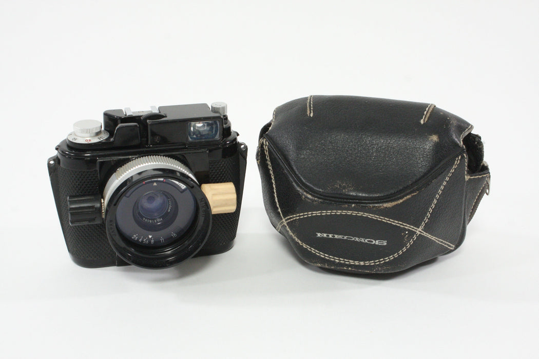 Nikonos Original with 35mm f/2.5 lens
