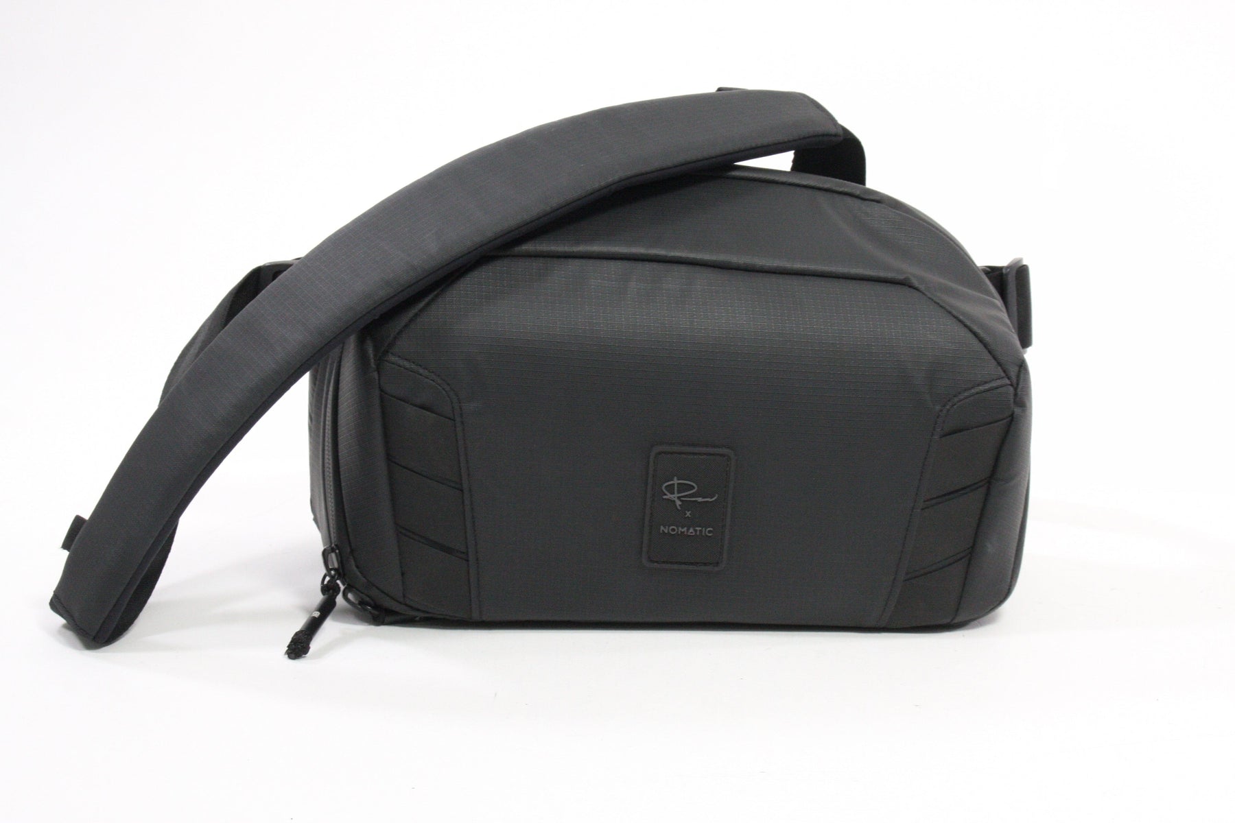 Nomatic 8L Peter McKinnon Sling (Black)