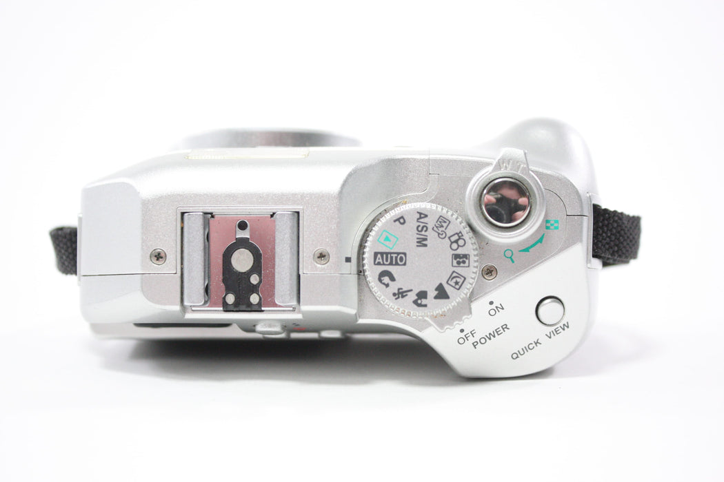 Olympus C-5000 Zoom Digital Point and Shoot Camera 3x Zoom 5mp