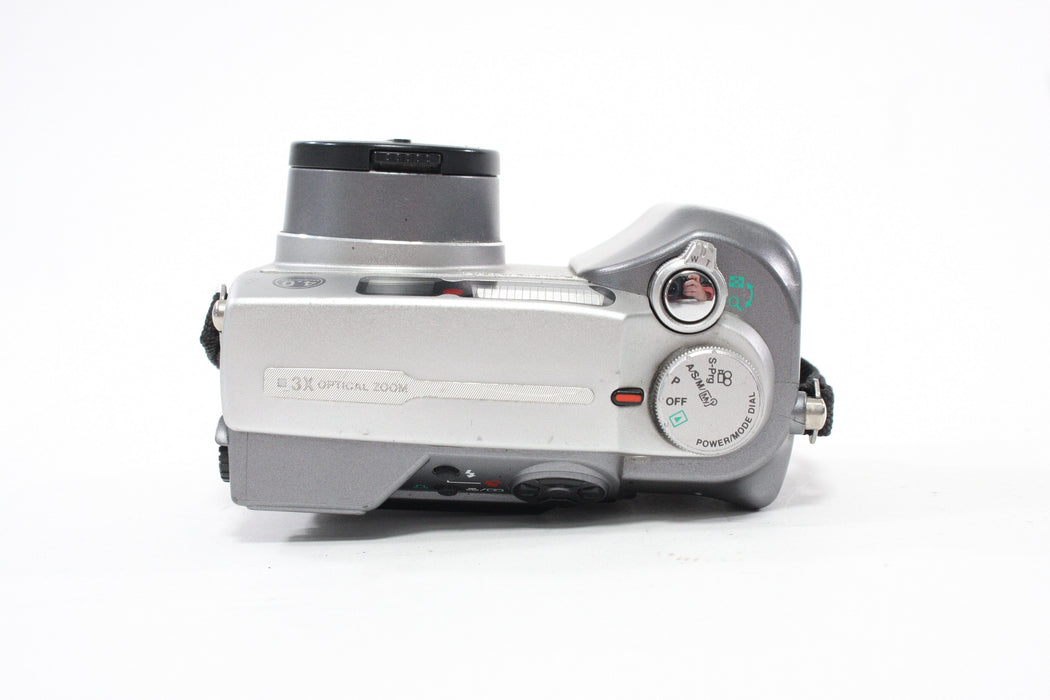 Olympus Camedia C-4000 Digital Point-and-Shoot Camera 3x Zoom 4.0mp