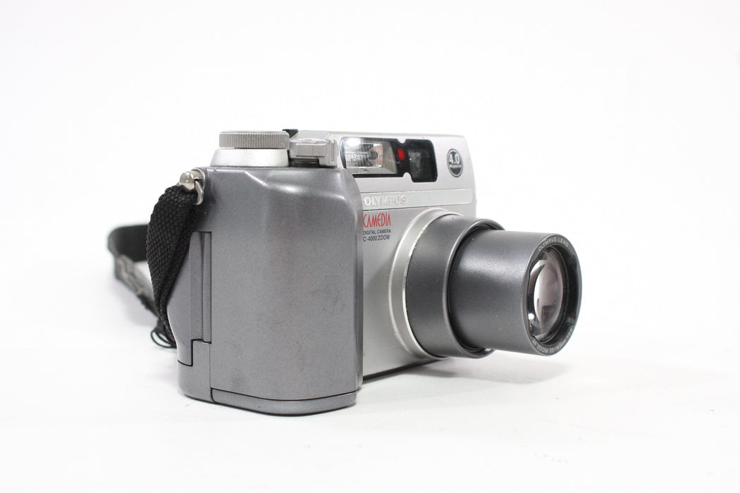 Olympus Camedia C-4000 Digital Point-and-Shoot Camera 3x Zoom 4.0mp