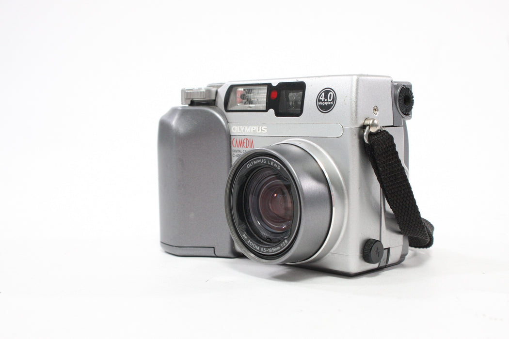 Olympus Camedia C-4000 Digital Point-and-Shoot Camera 3x Zoom 4.0mp