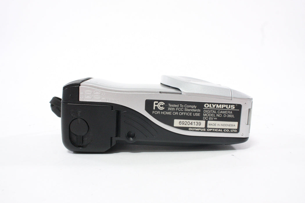 Olympus D-360L Digital Point-and-Shoot Camera 2x Zoom 1.3mp