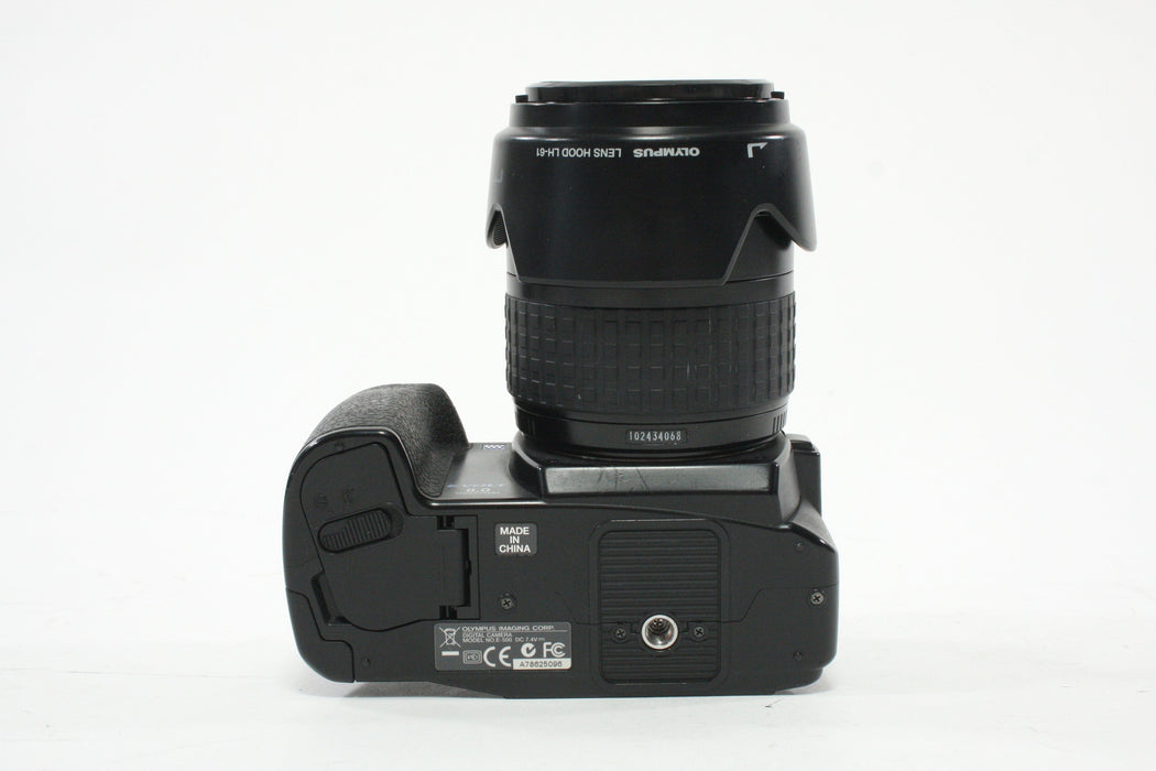 Olympus E-500 Digital Camera with 14-45mm f/3.5-5.6 4/3 Mount Lens