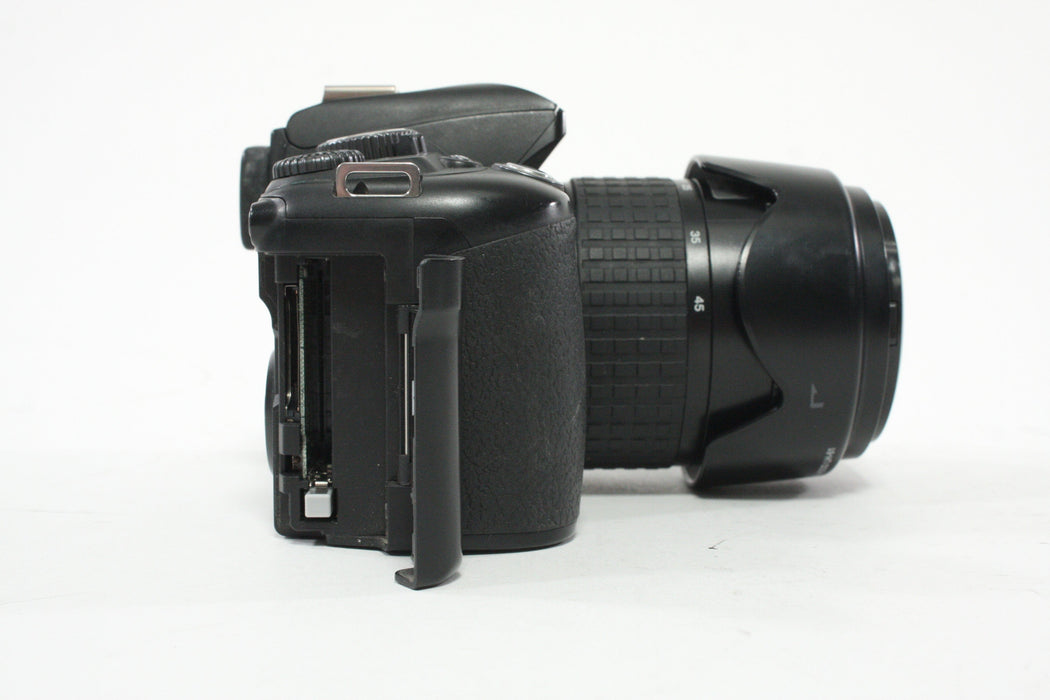 Olympus E-500 Digital Camera with 14-45mm f/3.5-5.6 4/3 Mount Lens