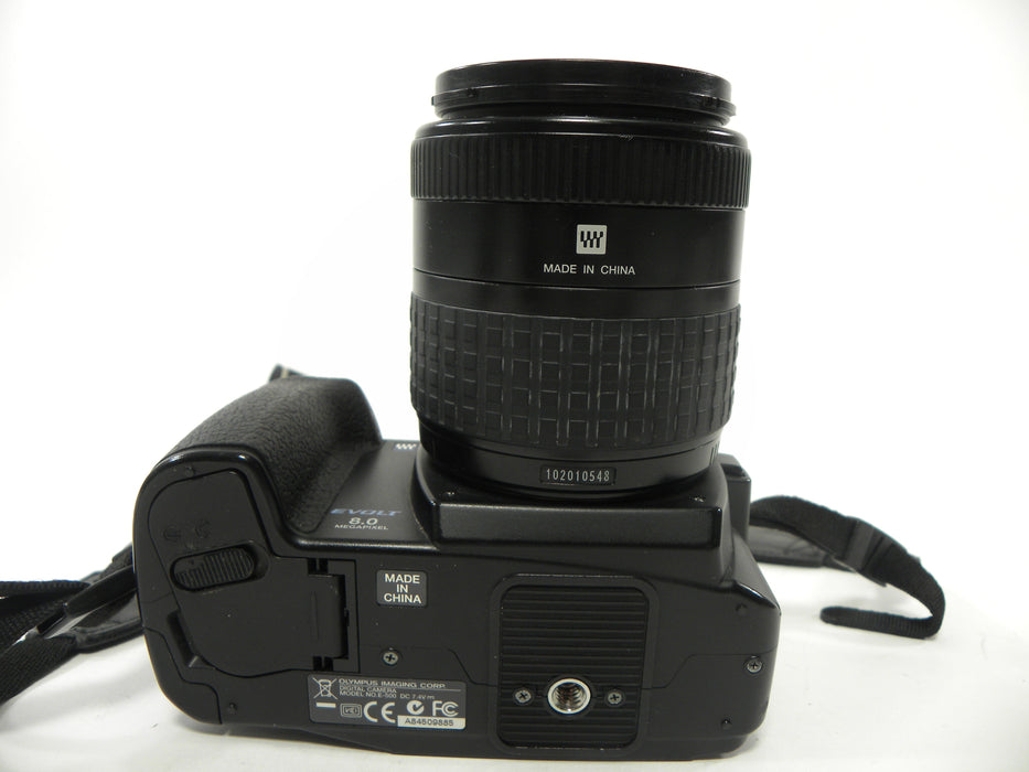 Olympus Evolt E-500 8mp Digital SLR w/Olympus Zuiko 14-45 Shutter Ct. 11,593