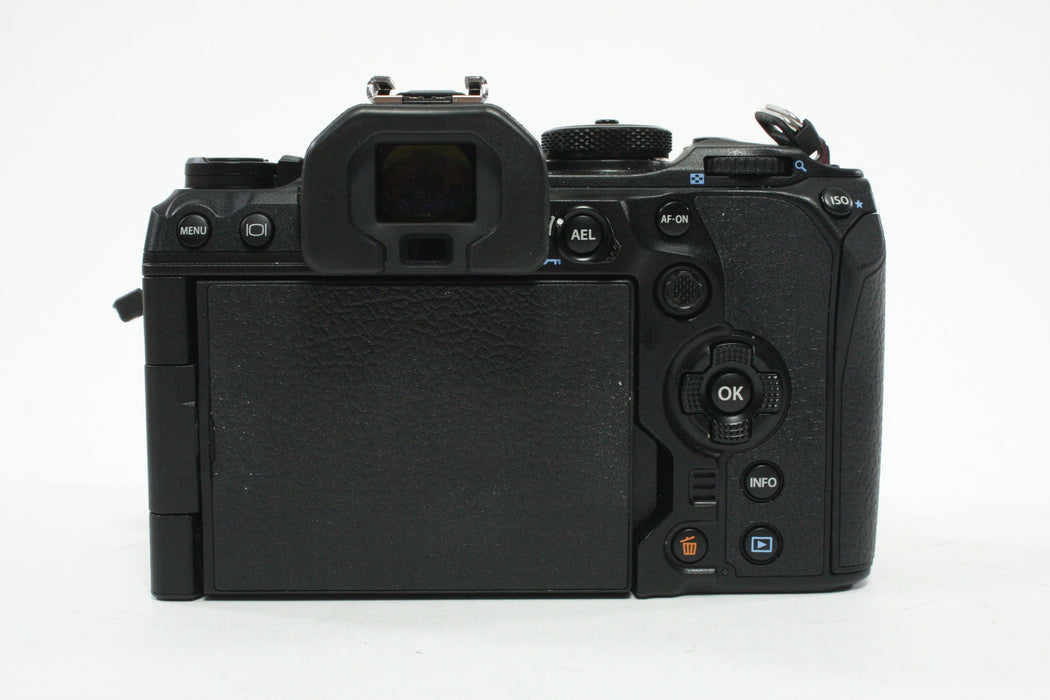 Olympus OM-1 II with Olympus 12-40mm f/2.8 Micro M. Zuiko II Pro 4/3 Mount Lens