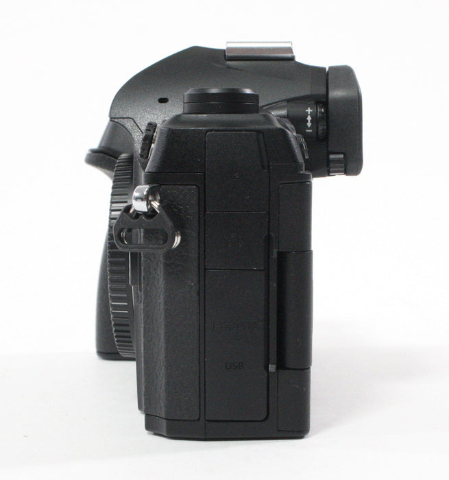 Olympus OM-1 Mirrorless Digital Camera with Shutter Count 704