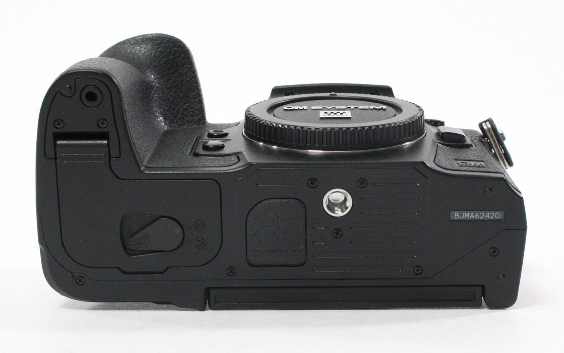 Olympus OM-1 Mirrorless Digital Camera with Shutter Count 704