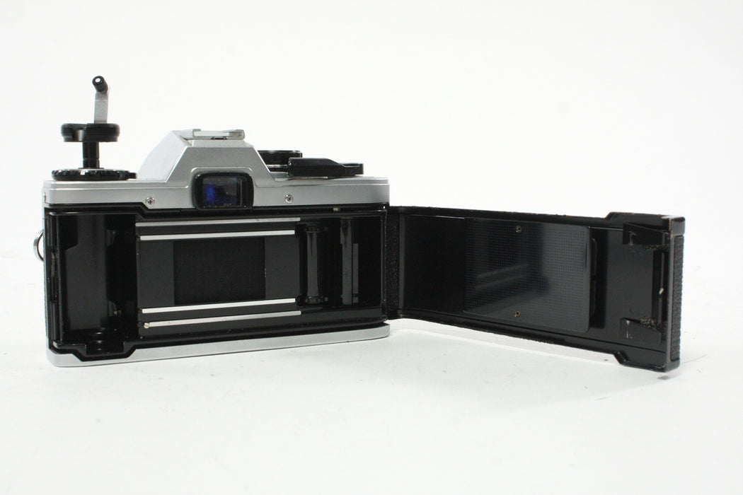 Olympus OM 10 35mm SLR Camera