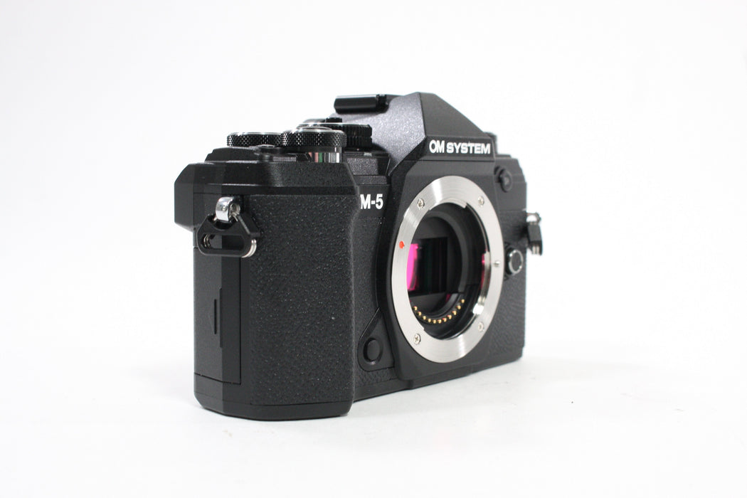 Olympus OM-5 Mirrorless Digital Camera Body with Shutter Count 564
