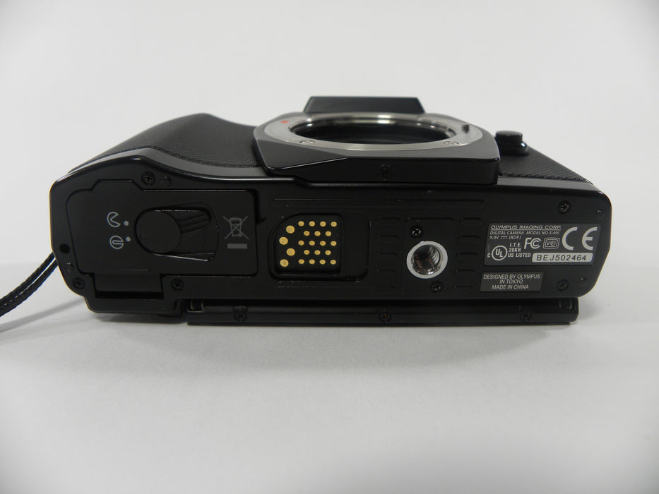 Olympus OM-D E-M5 16.1mp Digital Mirrorless Body only Shutter Ct. 5,544