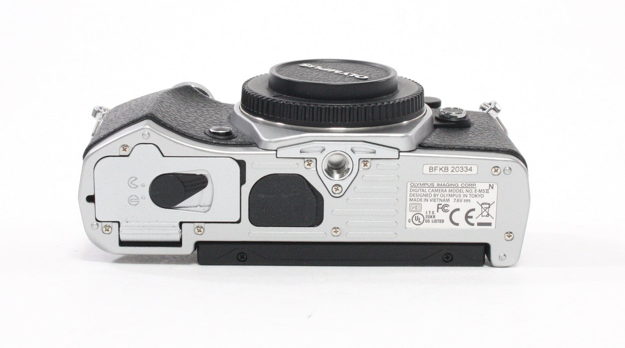 Olympus OM-D E-MS II Mirrorless Digital Camera with Flash Shutter Count 4,380