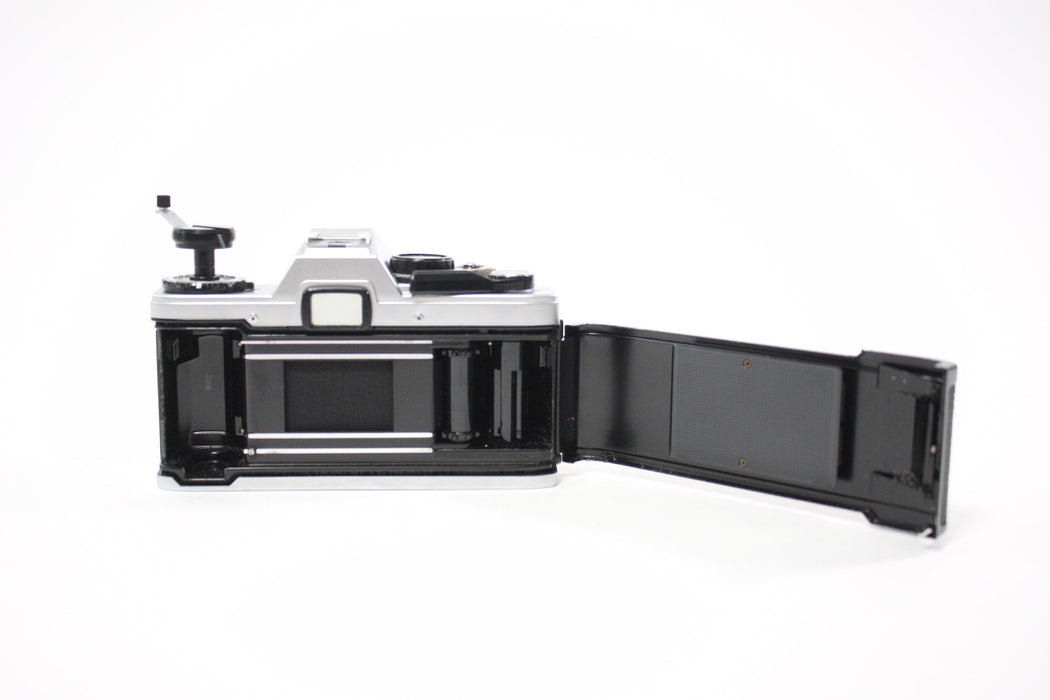 Olympus OM10  with 50mm f/1.8 Zuiko Auto 200 MC Auto S OM Mount