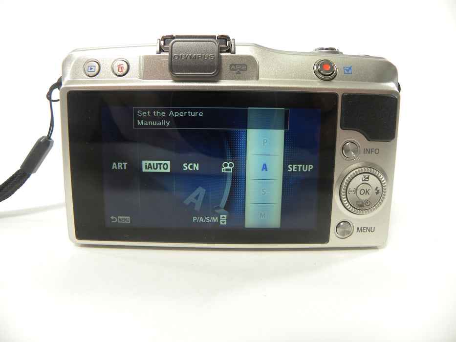 Olympus Pen Mini E-PM2 16.5mp Digital Mirrorless w/M. Zuiko 14-42mm S/C 2,357