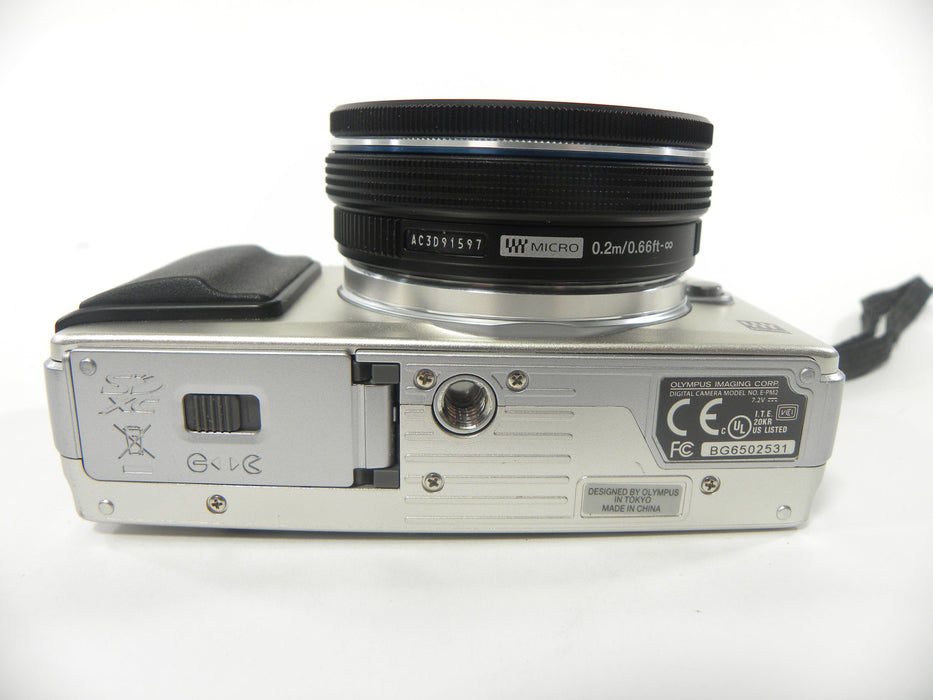 Olympus Pen Mini E-PM2 16.5mp Digital Mirrorless w/M. Zuiko 14-42mm S/C 2,357