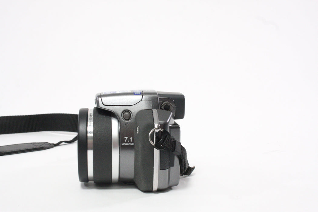 Olympus SP-550 UZ