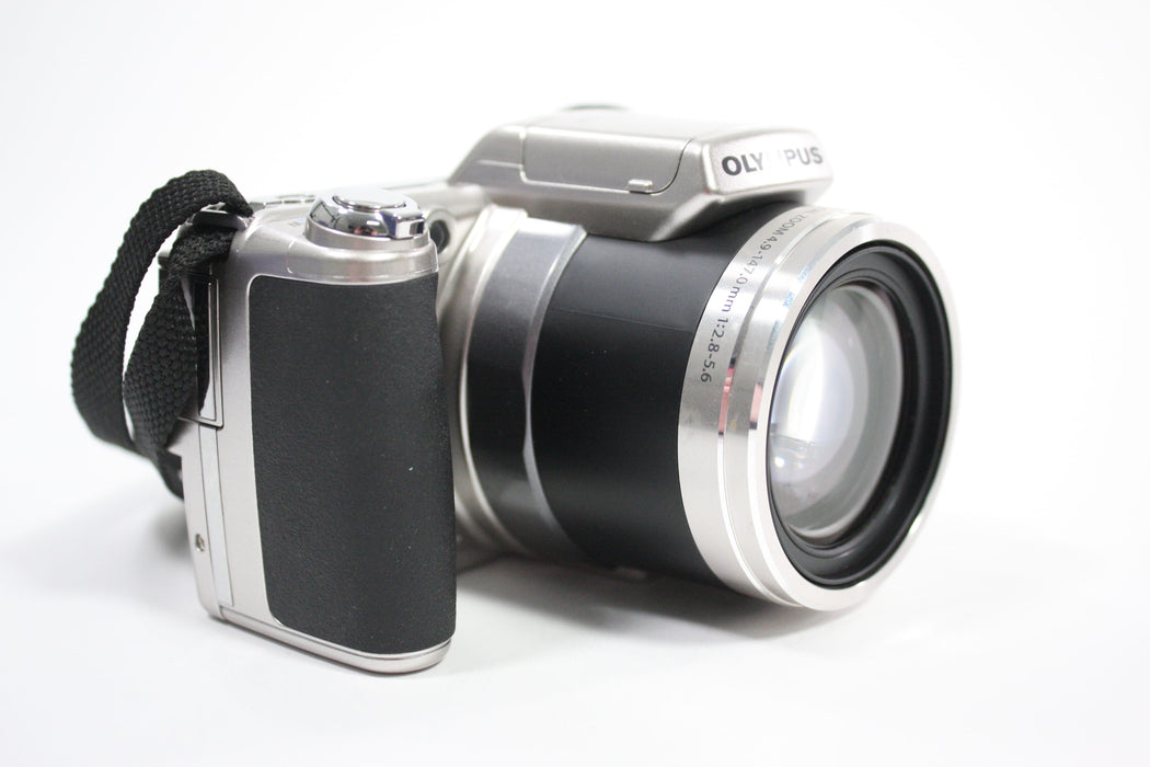 Olympus SP-800UZ Point and Shoot Digital Camera 30x Zoom 14mp