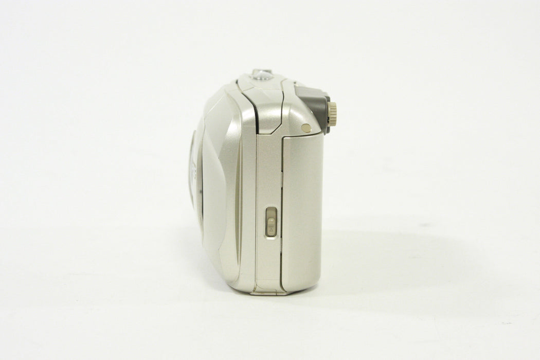 Olympus Stylus 100 Wide 35mm Film Point and Shoot Camera